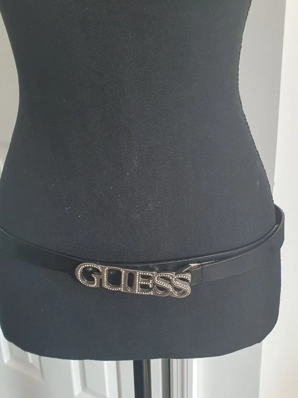 Guess Women's black leather belt Medium